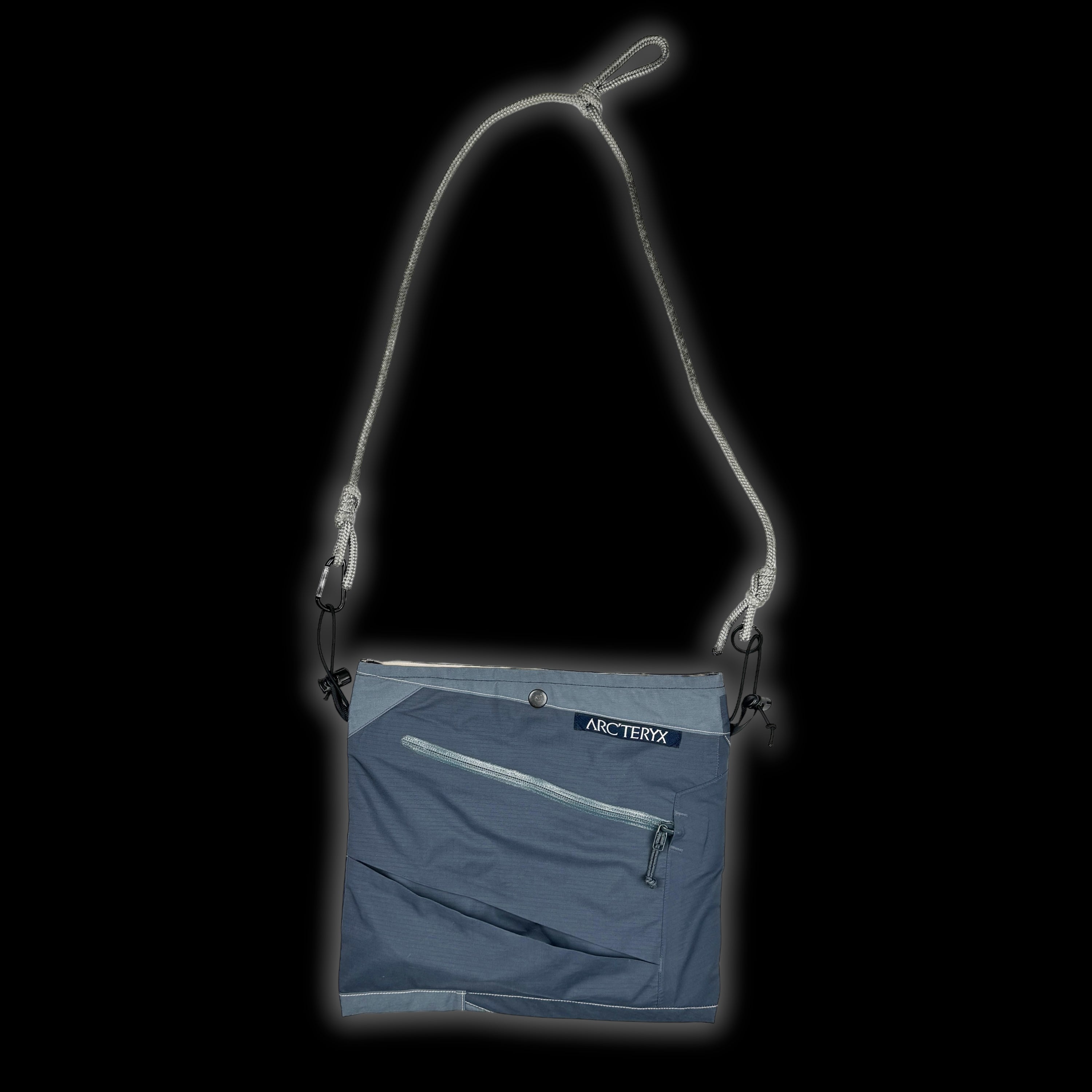 1/1 SIDEBAG (BLACK CORAL)