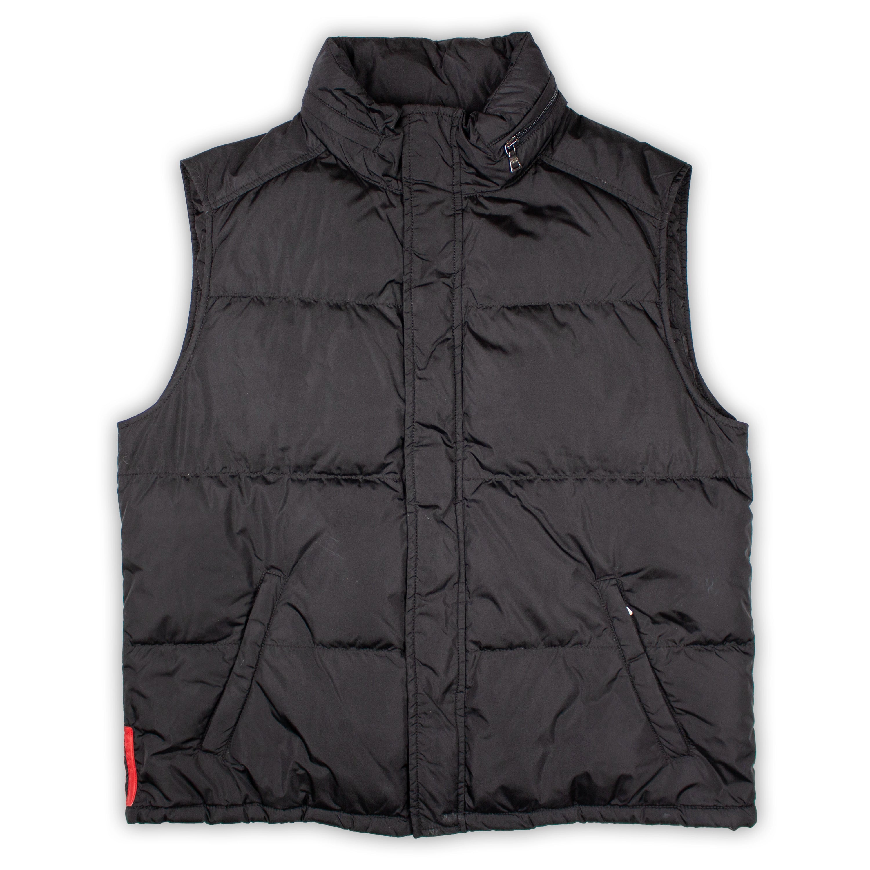 nylon stowaway-hood down gilet
